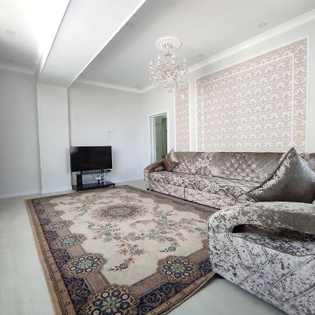 Prestigious Apartment In Бішкек Екстер'єр фото