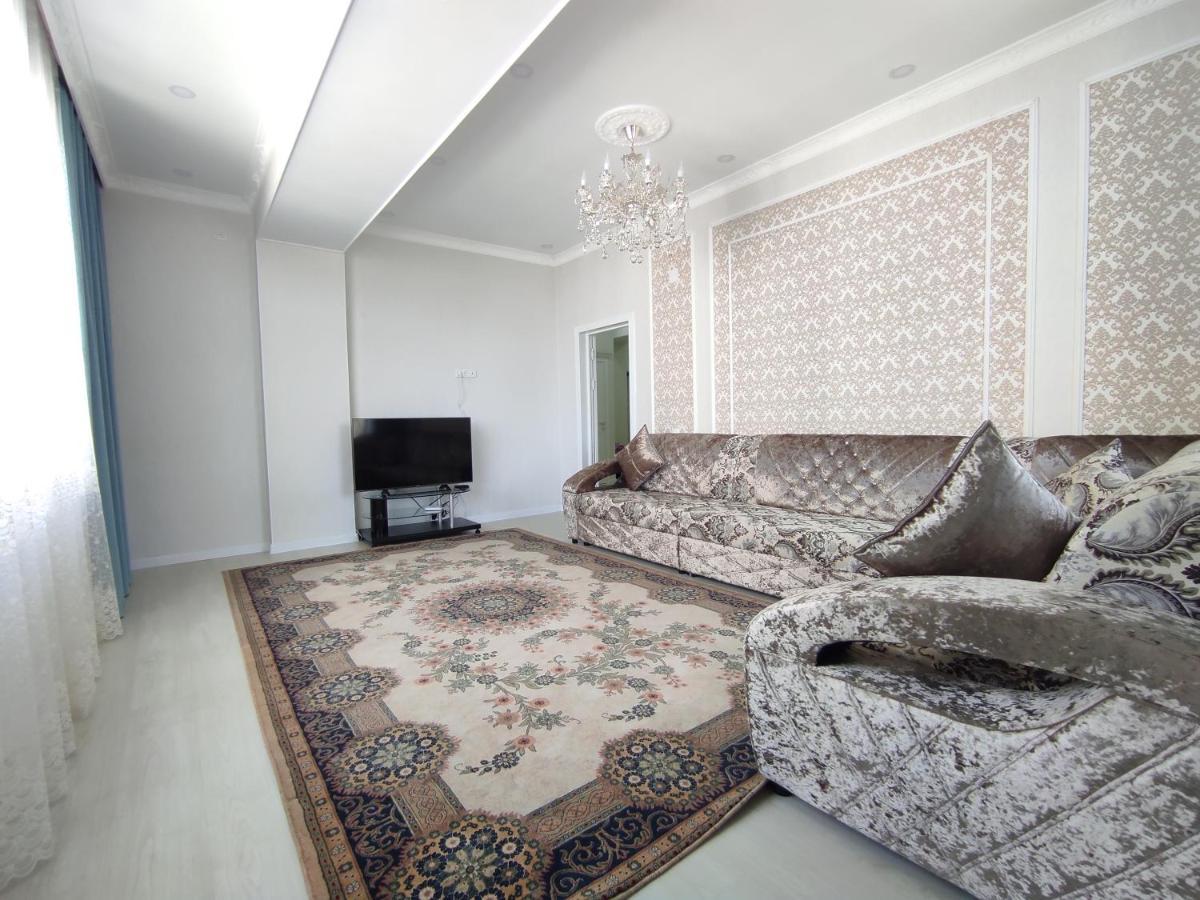 Prestigious Apartment In Бішкек Екстер'єр фото
