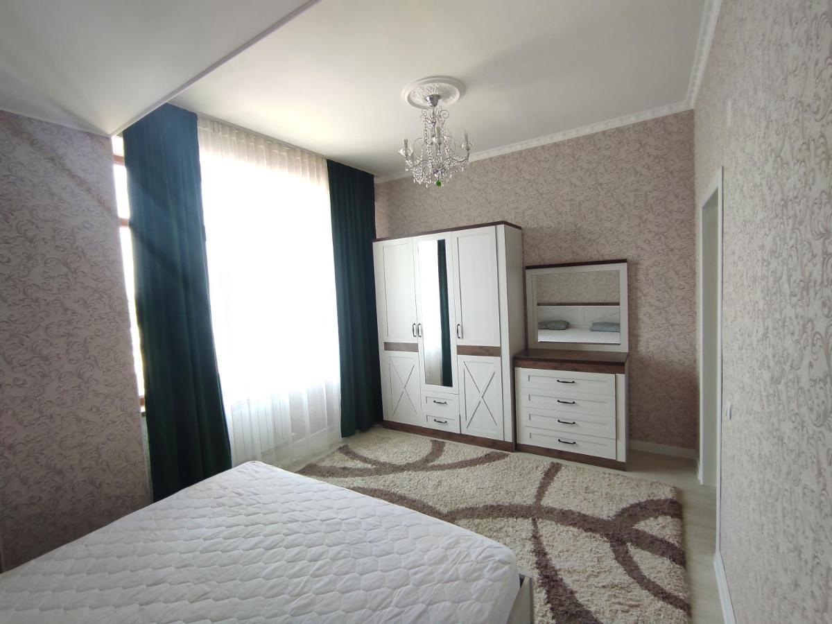 Prestigious Apartment In Бішкек Екстер'єр фото